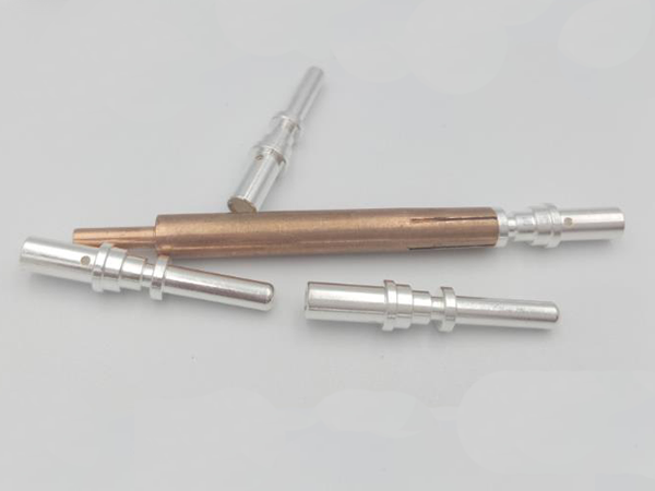 走心機加工新能源插孔交流充電座端子